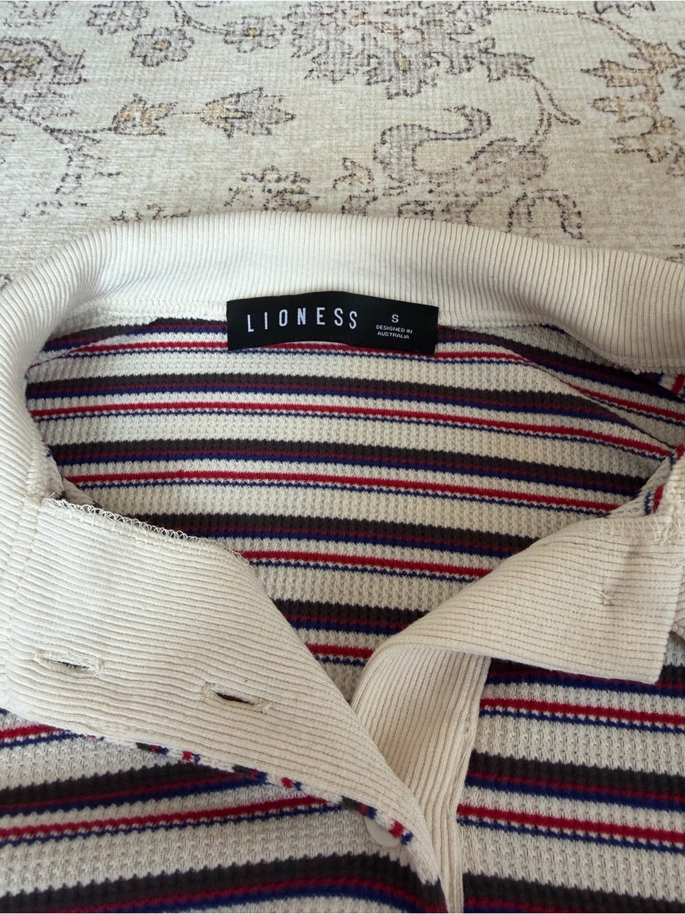 Lioness Striped Rugby Jersey - Picture 3 of 3